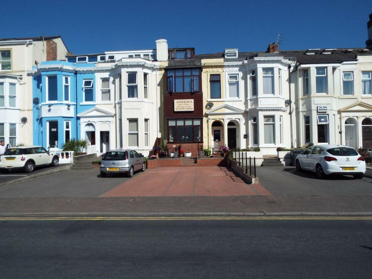 Captain'S Quarters Hotel Southport Exterior foto